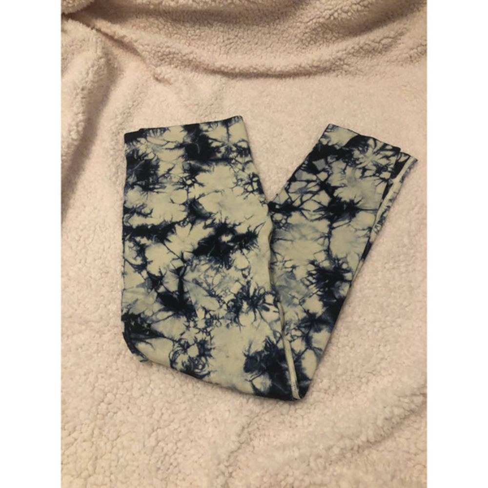 NEW BLUE AND WHITE TIE DYE LEGGINGS SZ L - Picture 3 of 5